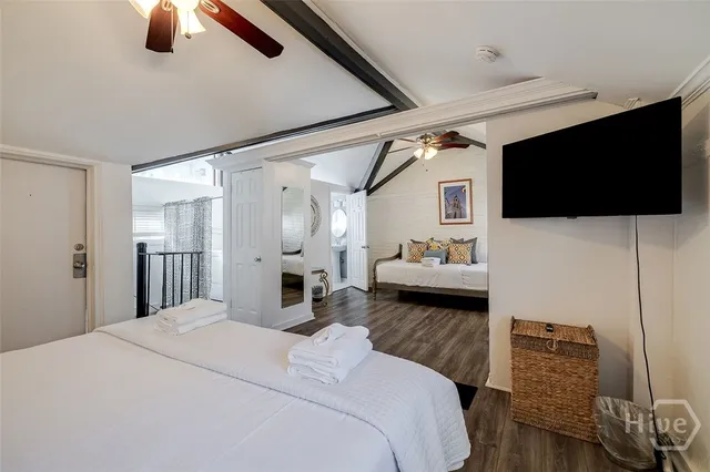 $2,250,000 | 28 East Taylor Street, Savannah, GA 31401