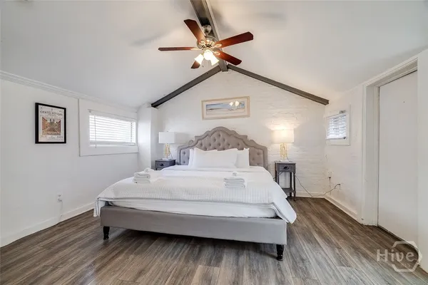 $2,250,000 | 28 East Taylor Street, Savannah, GA 31401