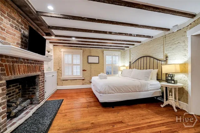 $2,250,000 | 28 East Taylor Street, Savannah, GA 31401