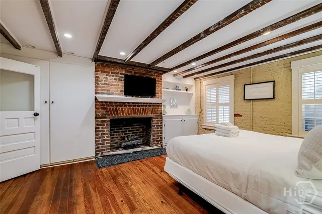 $2,250,000 | 28 East Taylor Street, Savannah, GA 31401