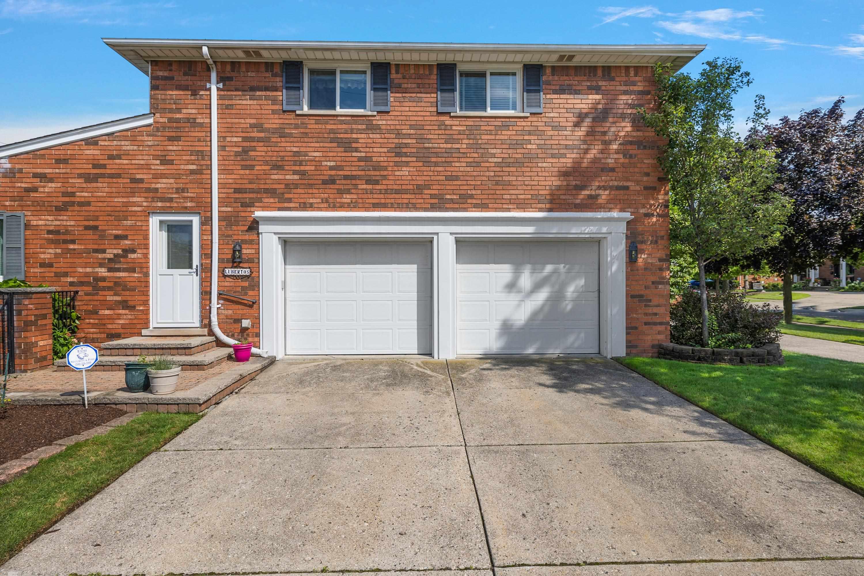 656 Canterbury Road Grosse Pointe, MI 48236 - Photo 62 of 77 50151523-d4c85659-e614-4f94-89b1-e026c9fa5ed3.JPG