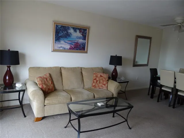 $1,750 | 4900 Brittany Drive South, Unit 305, St. Petersburg, FL 33715