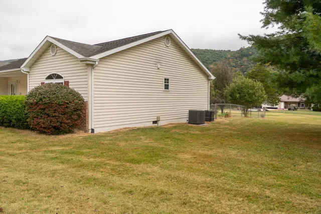 $330,000 | 3496 Petersburg Pike, Franklin, WV 26807