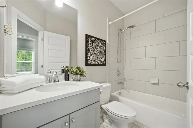 $569,900 | 618 Morning Glory Place Northeast, Atlanta, GA 30324