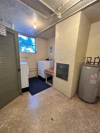 $190,000 | 2400 Northeast 10th Street, Unit 205, Pompano Beach, FL 33062