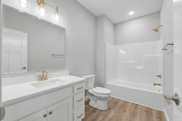 $489,900 | 20 Ln 520 Lake, Fremont, IN 46737