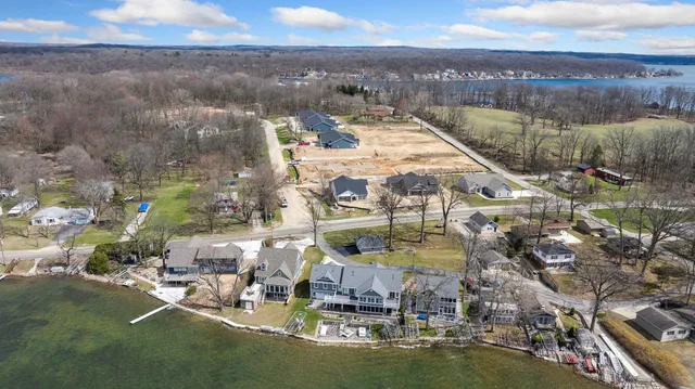 $489,900 | 20 Ln 520 Lake, Fremont, IN 46737