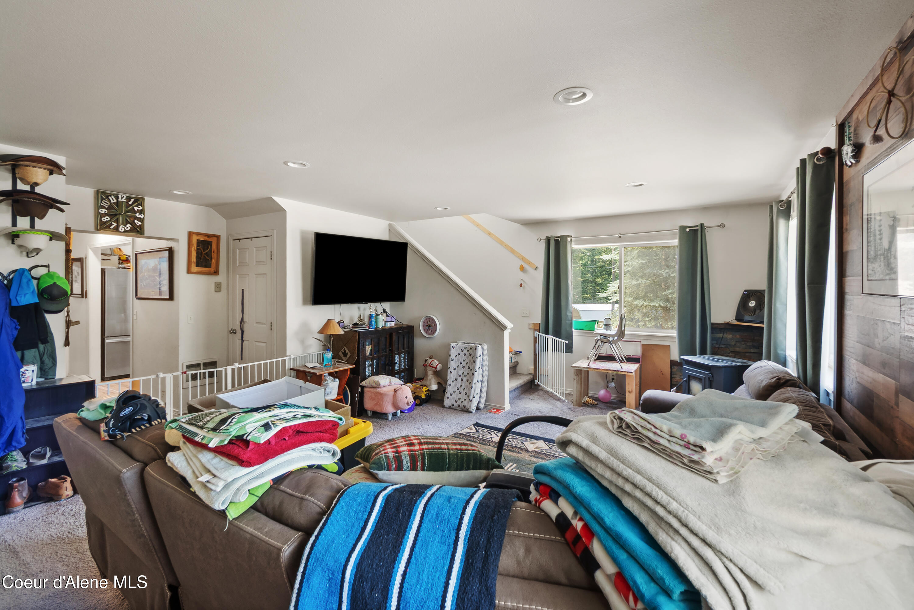 3167 South Sagle Road Sagle, ID 83860 - Photo 19 of 47 3167SSagleRd-LIVINGROOM (1)