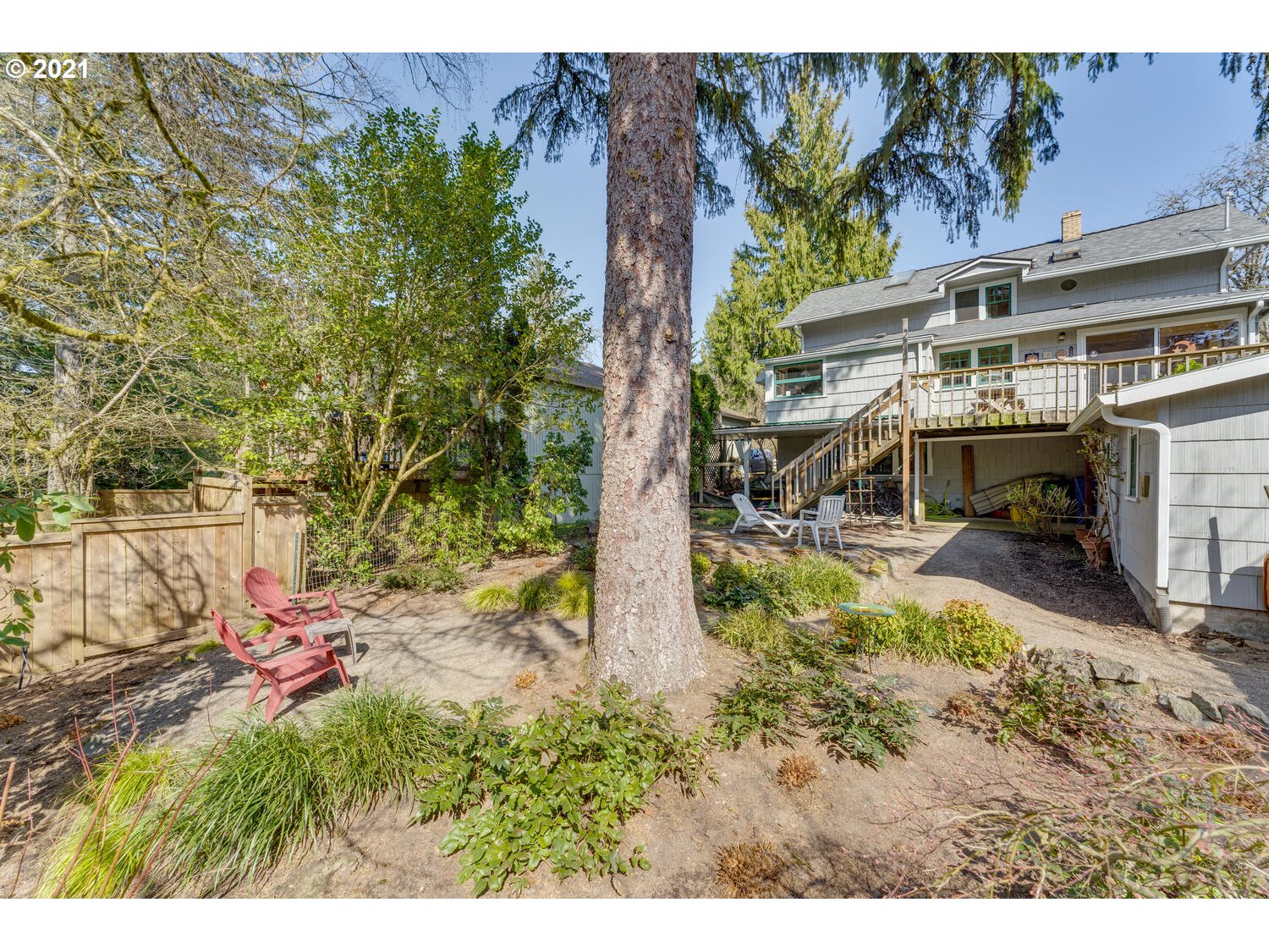 926 Southwest Dolph Street Portland, OR 97219 - Photo 26 of 29 Gallery Image 26
