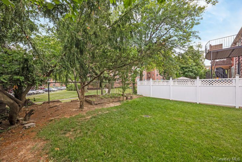 215-08 23rd Road Queens, NY 11360 - Photo 31 of 34