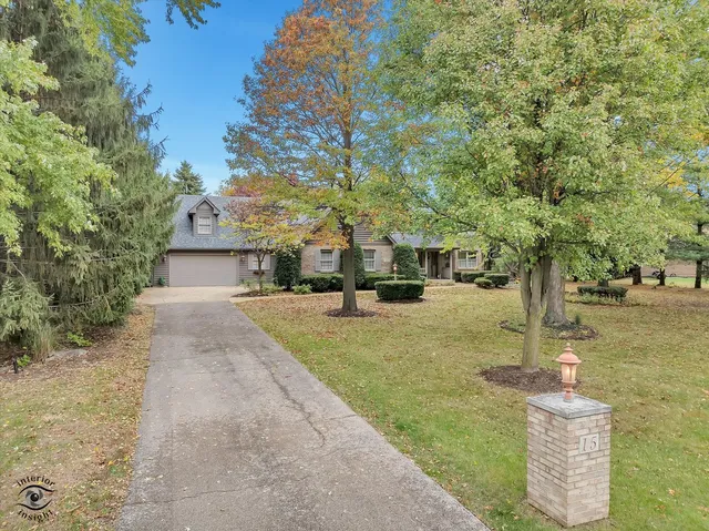 $634,900 | 15 Timberview Lane, Yorkville, IL 60560