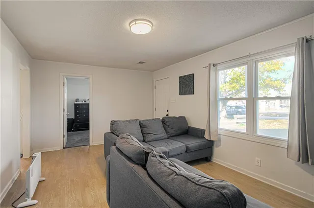 $180,000 | 609 Northeast 76th Terrace, Gladstone, MO 64118