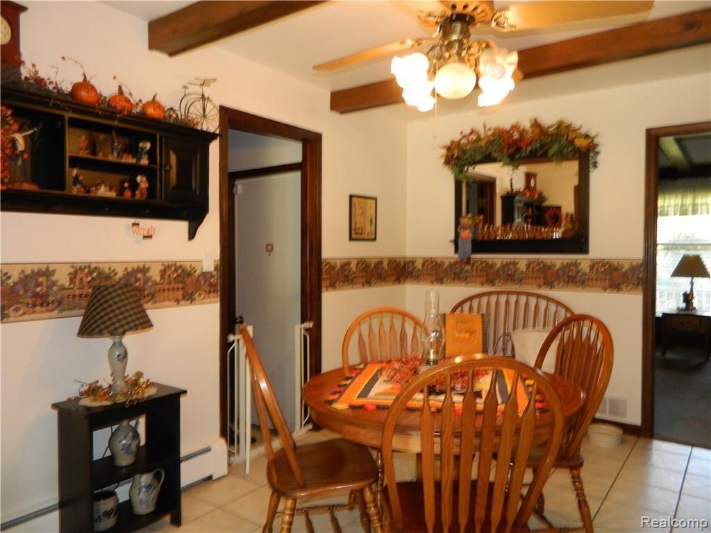 23113 Currie Road South Lyon, MI 48178 - Photo 21 of 49 Breakfast nook