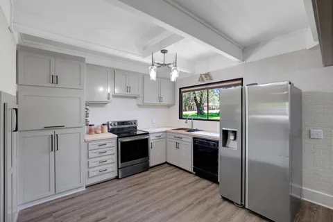 $239,000 | 141 North Pine Harbour Drive, Coldspring, TX 77331