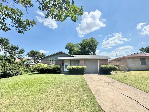 $1,595 | 2206 Norma Drive, Mesquite, TX 75149
