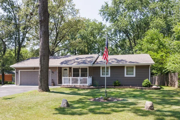 $285,000 | 35734 Jay Drive, Custer Park, IL 60481