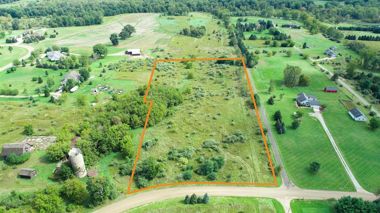 5080 Crandall Road Howell, MI 48855 - Photo 1 of 7