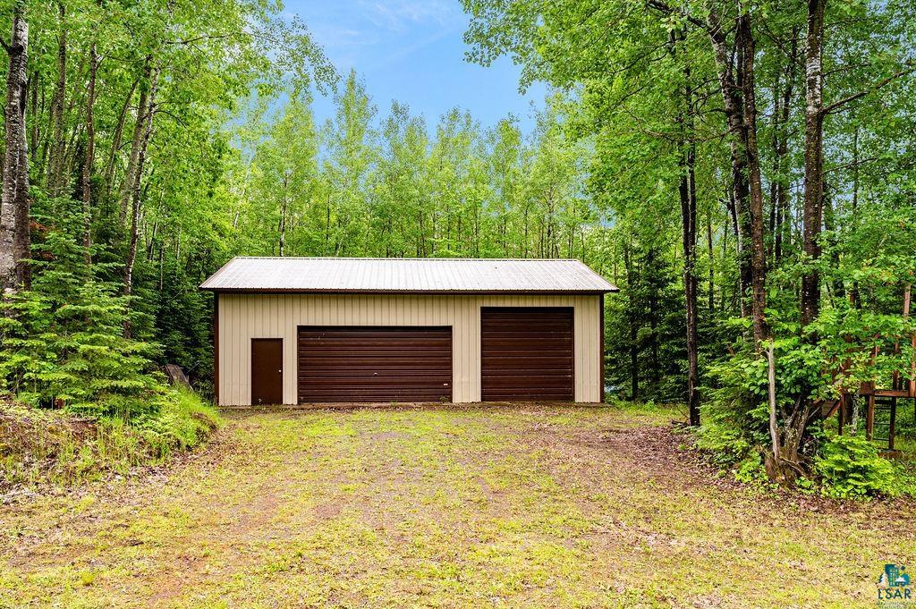7322 Northeast Birch Isle Road Duluth, MN 55803 - Photo 18 of 27 Garage