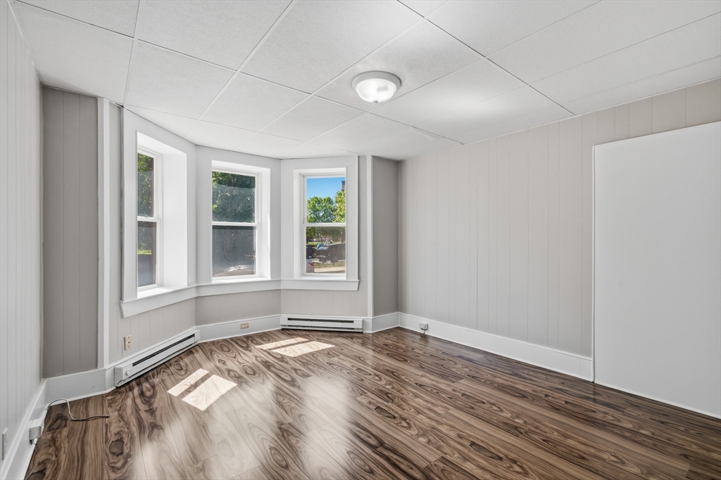 55 Chestnut Street, Unit 1 Holyoke, MA 01040 - Photo 14 of 20