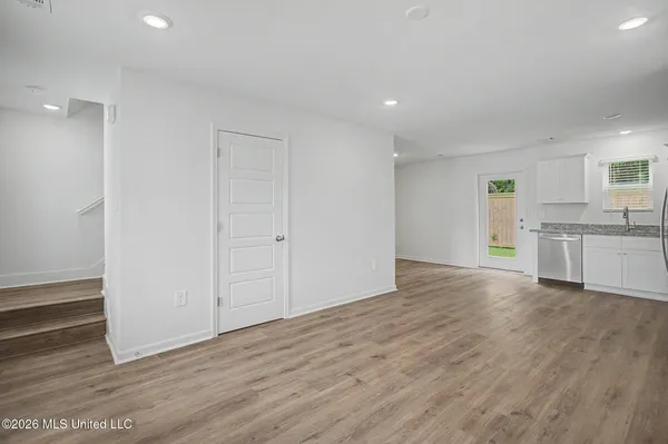 $2,000 | 696 Hunters Glen Lane, Gulfport, MS 39507