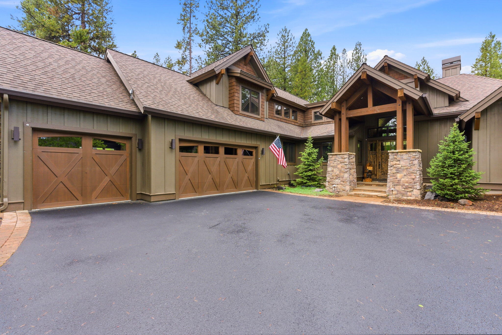 56346 Fireglass Loop Bend, OR 97707 - Photo 2 of 52 3-web-or-mls-Riley_Visuals_003