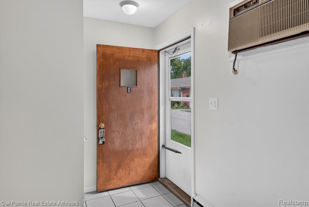 2328 Crooks Road Royal Oak, MI 48073 - Photo 6 of 18 Gallery Image 6