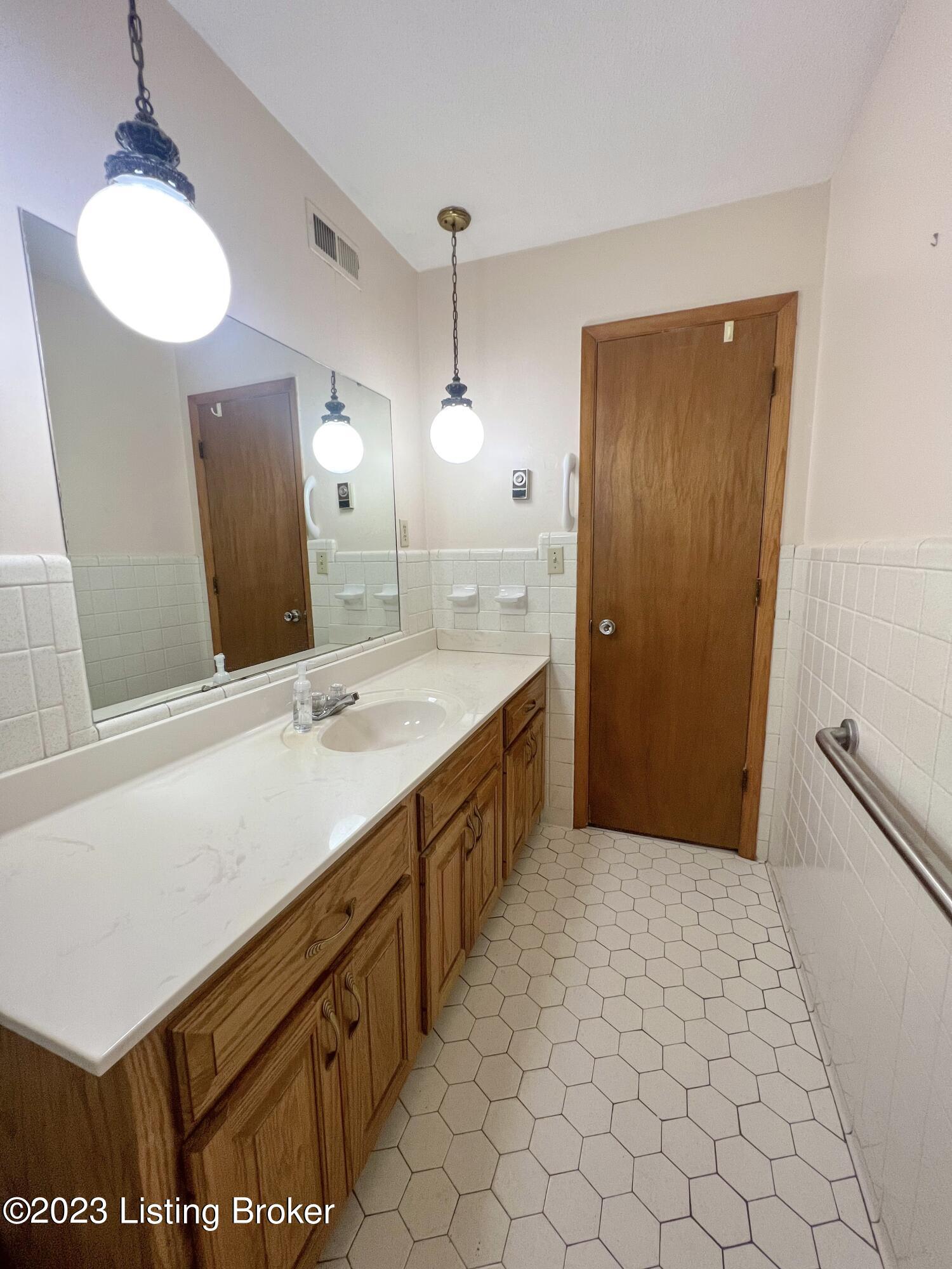 606 Fisher Road Shepherdsville, KY 40165 - Photo 22 of 37 18