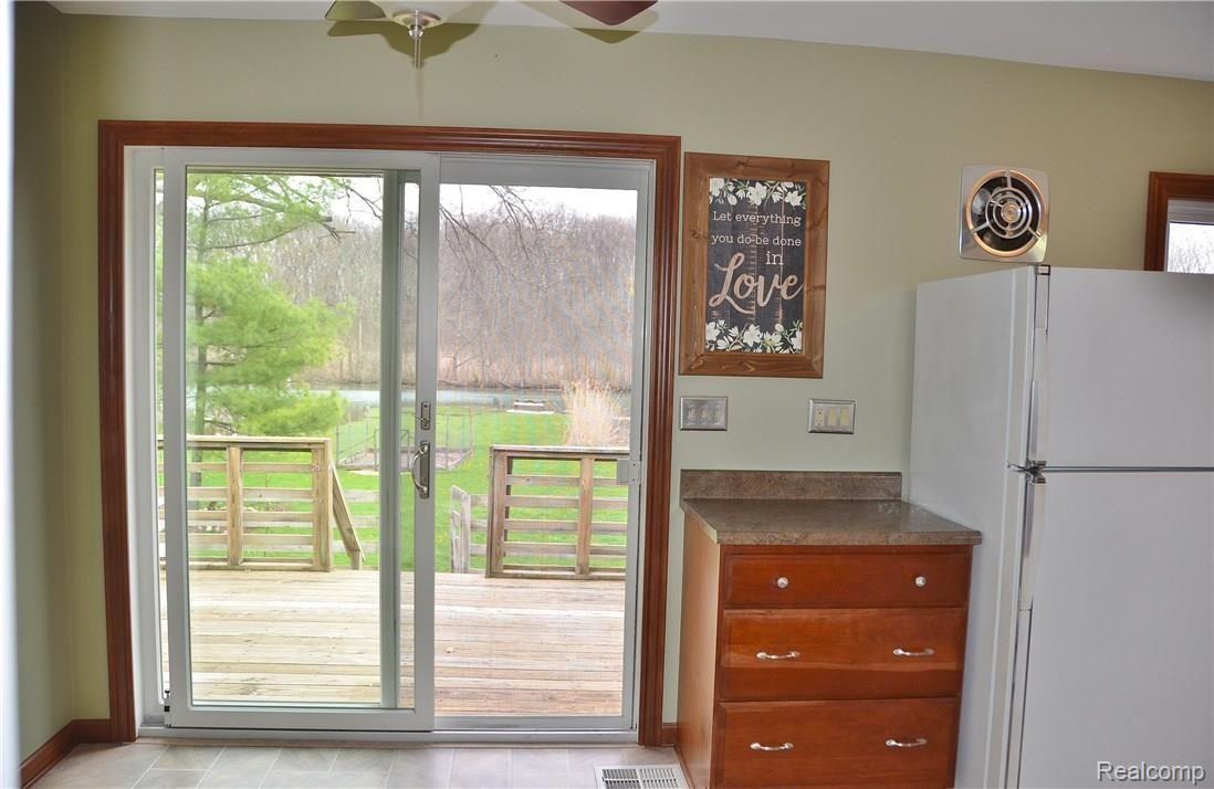 22827 Meridian Road Grosse Ile, MI 48138 - Photo 13 of 21 DSC_2612.JPG