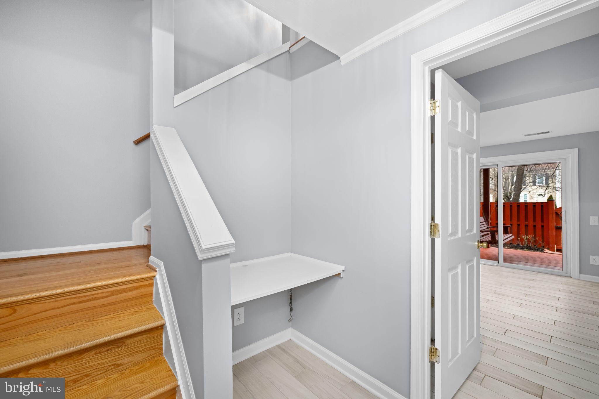 43861 Laburnum Square Ashburn, VA 20147 - Photo 39 of 46 a view of entryway
