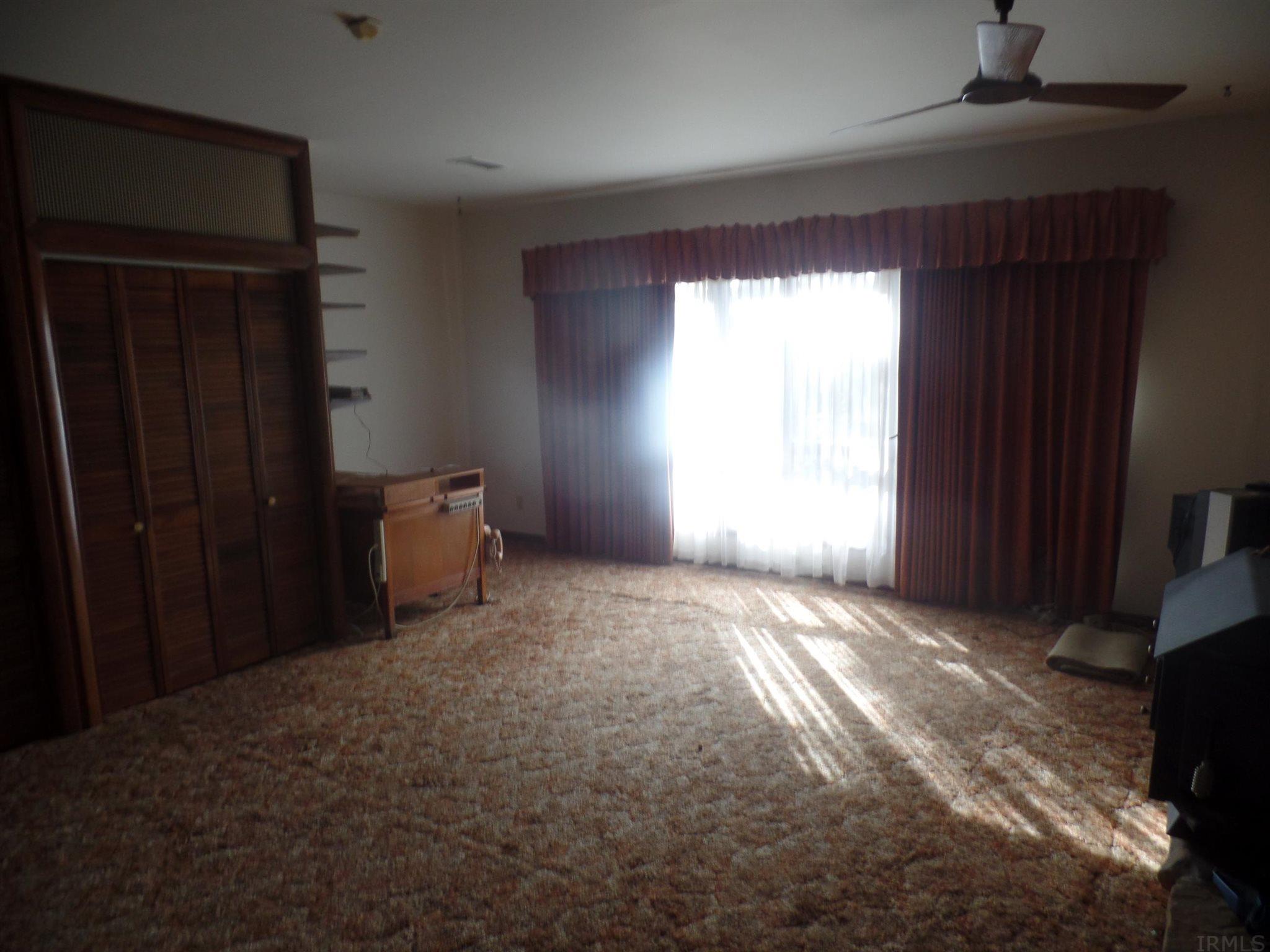 6895 South Doans Road Bloomfield, IN 47424 - Photo 3 of 29 Gallery Image 3