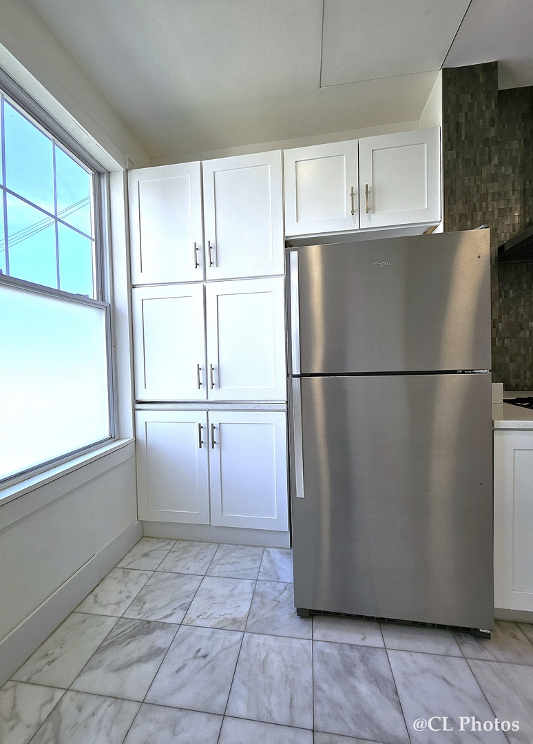 2924 West 38th Place, Unit 2 Chicago, IL 60632 - Photo 9 of 21