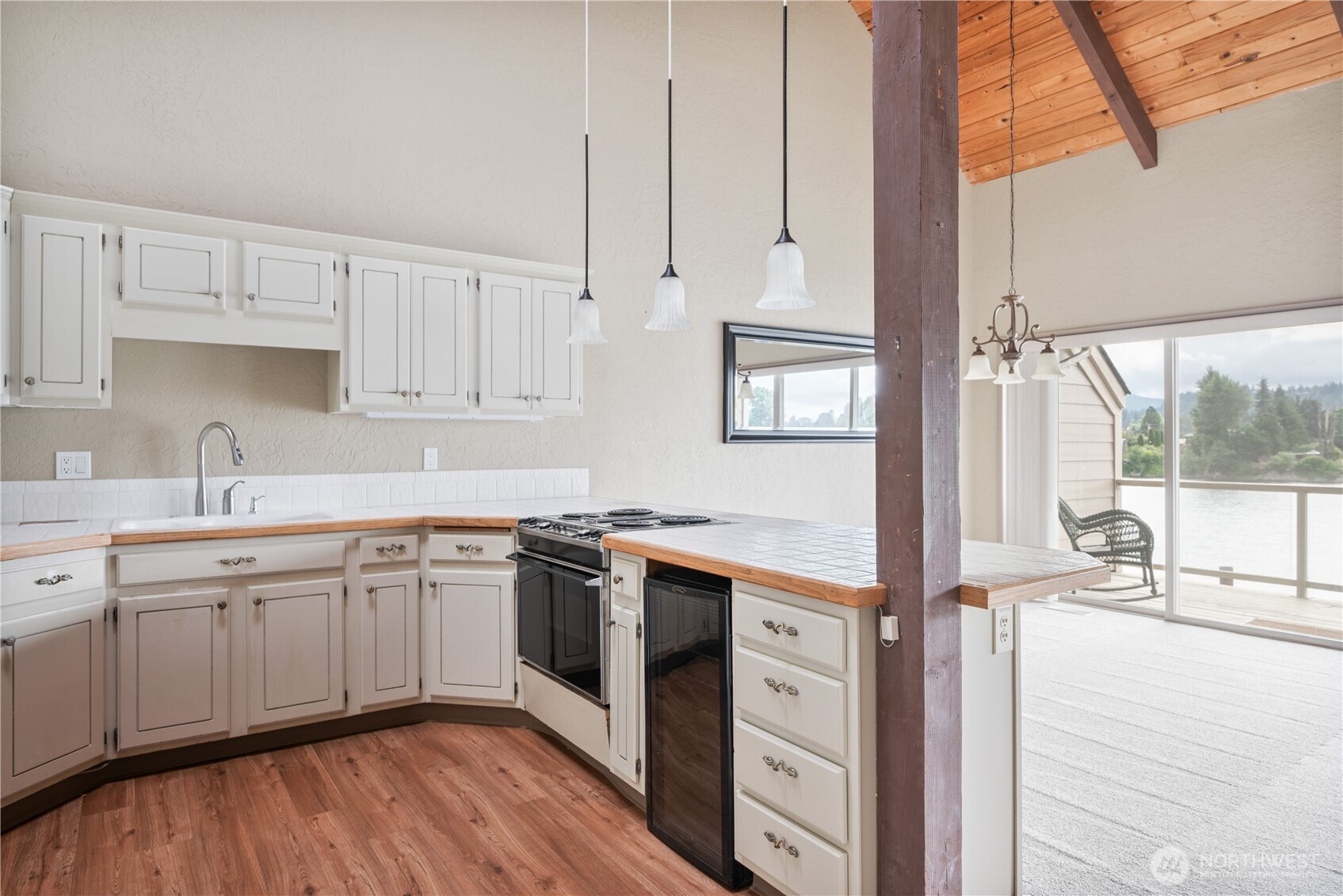 1310 River Road, Unit 2 Longview, WA 98632 - Photo 8 of 40