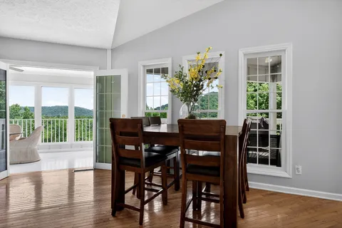 $619,900 | 1038 Lakeside Drive, Smithville, TN 37166