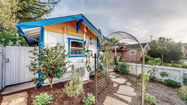 $575,000 | 9011 Donald Street, Graton, CA 95444