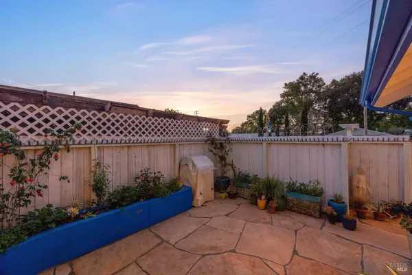 $575,000 | 9011 Donald Street, Graton, CA 95444