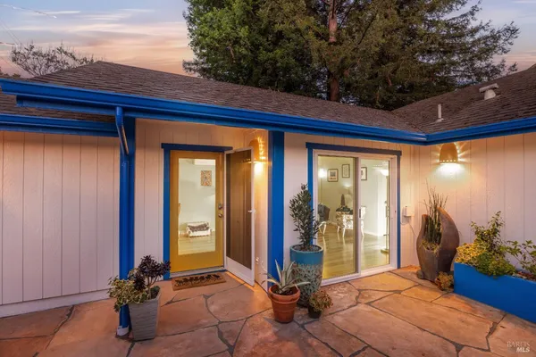 $575,000 | 9011 Donald Street, Graton, CA 95444