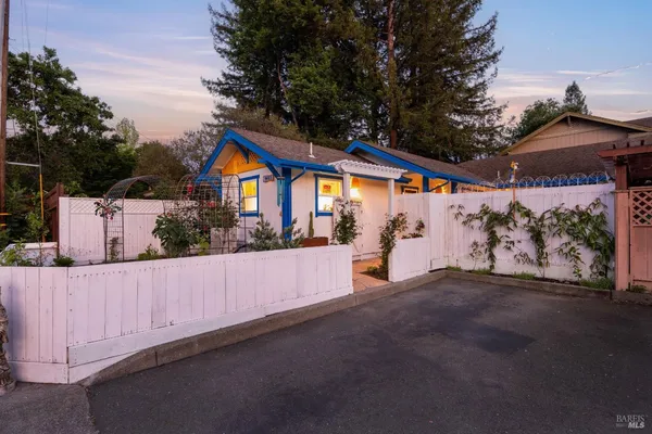 $575,000 | 9011 Donald Street, Graton, CA 95444