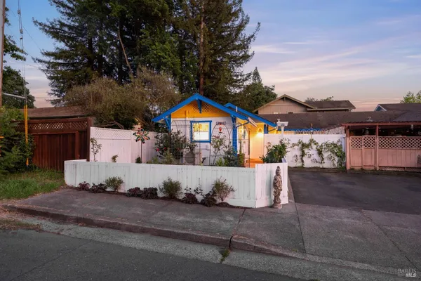$575,000 | 9011 Donald Street, Graton, CA 95444