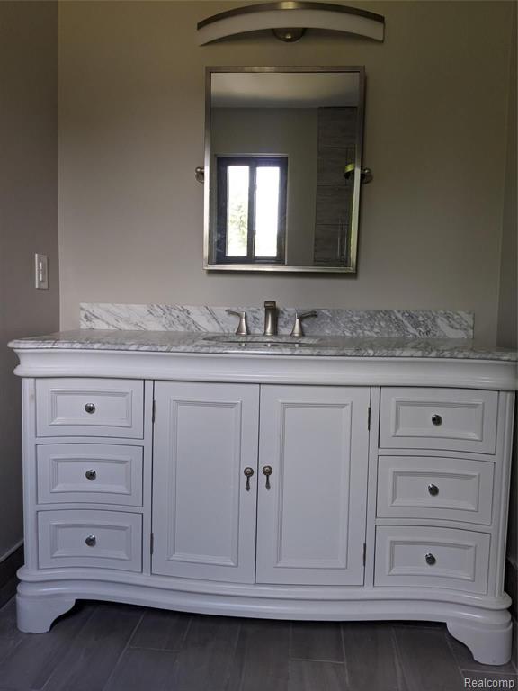 2298 Cumberland Road Rochester Hills, MI 48307 - Photo 19 of 38