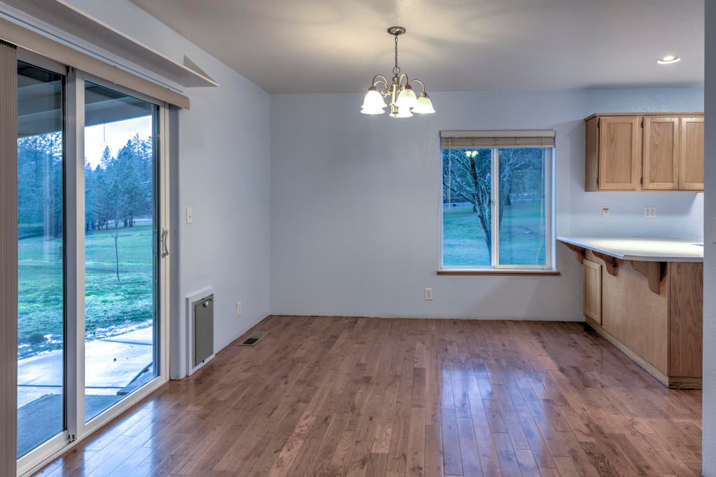 2749 Robertson Bridge Road Grants Pass, OR 97526 - Photo 52 of 59 2749RobertsonBr-53