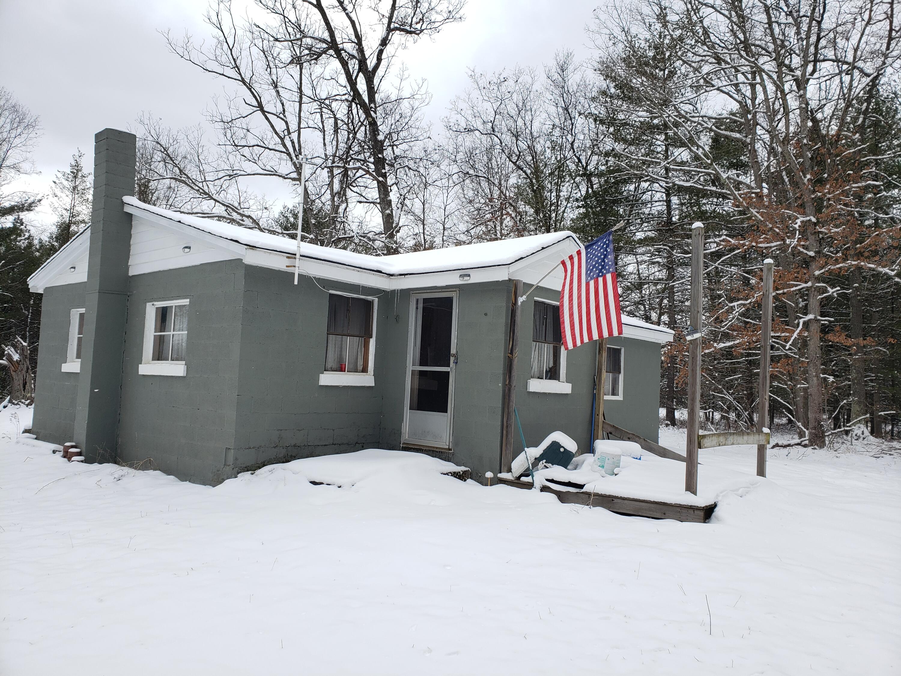 5301 West 16 Mile Road Baldwin, MI 49304 - Photo 8 of 28 20230313_153734