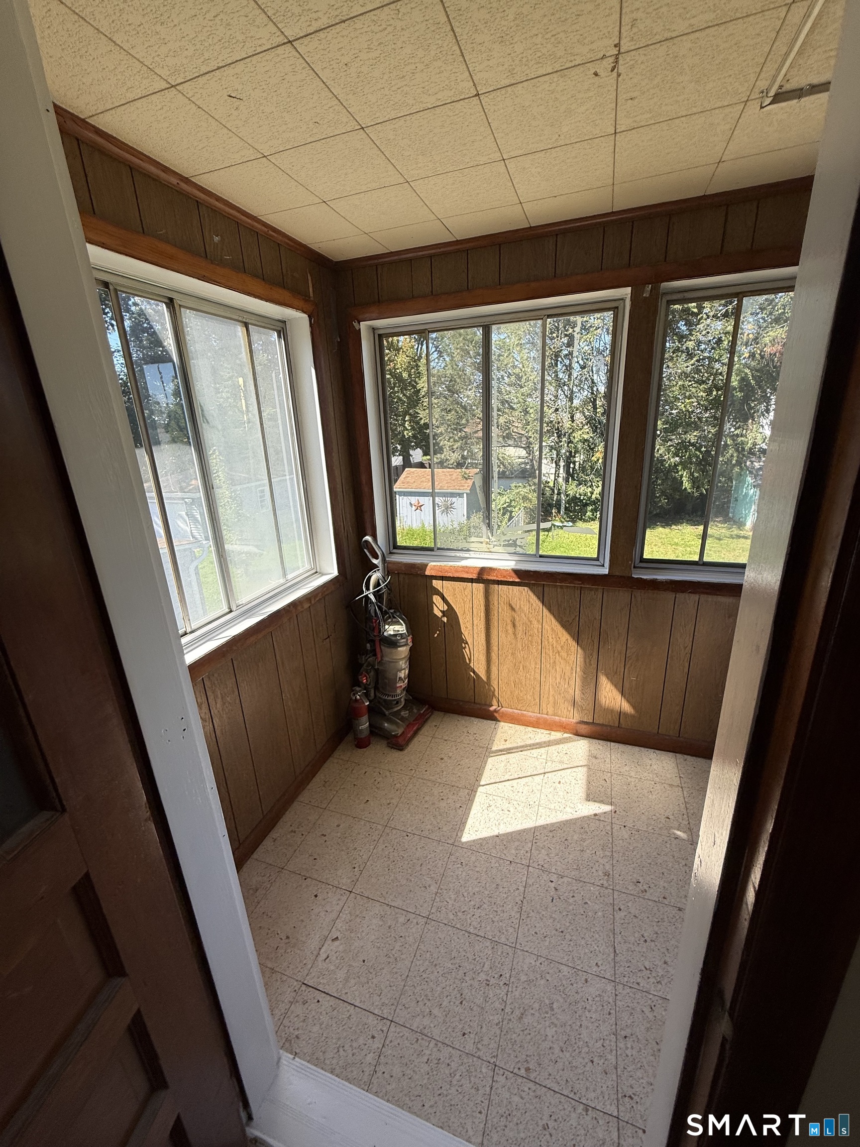 62 Rosemount Avenue Waterbury, CT 06708 - Photo 19 of 22 Gallery Image 19