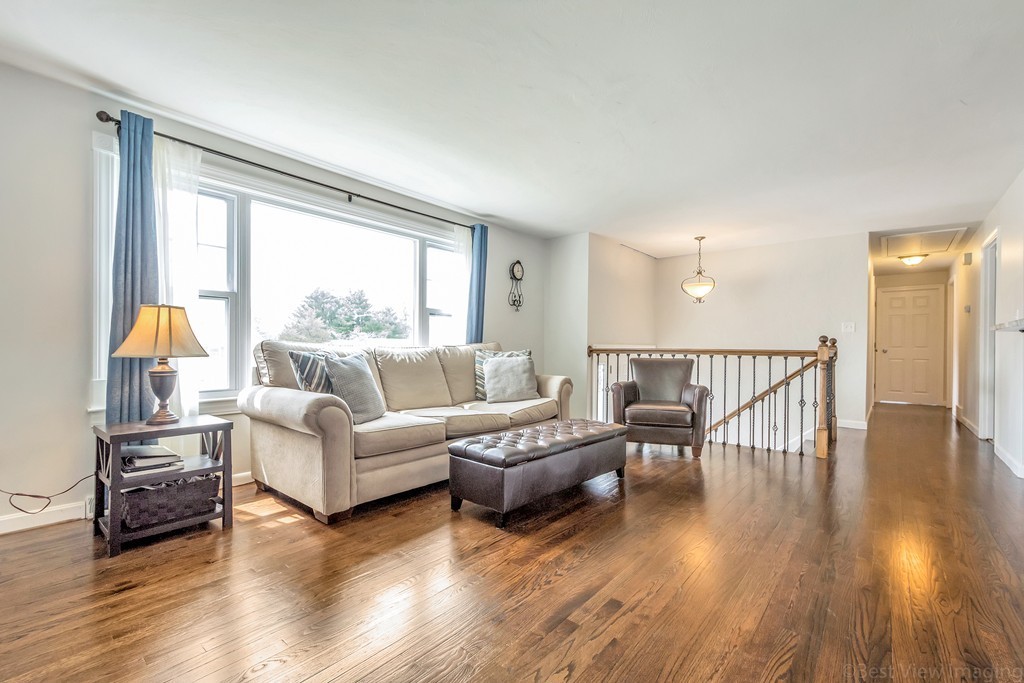 84 Valentine Road Northborough, MA 01532 - Photo 7 of 30 Gallery Image 7