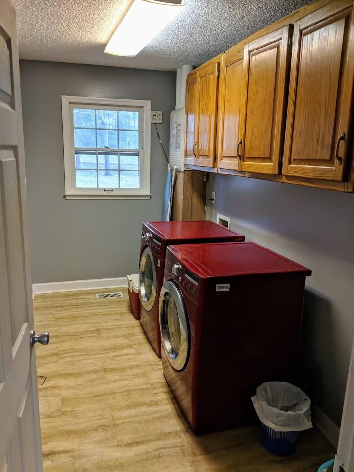 201 Short Springs Road Tullahoma, TN 37388 - Photo 10 of 24 Large Utility Room