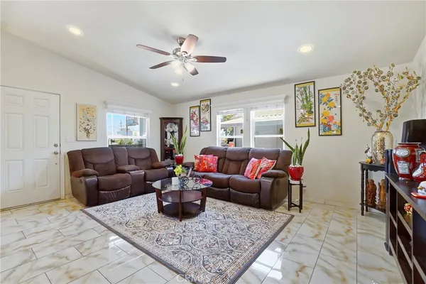 $279,000 | 8200 Bolsa, Unit 179, Midway City, CA 92655