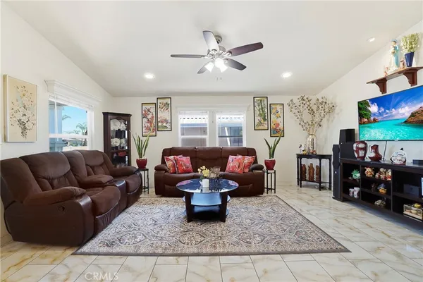$279,000 | 8200 Bolsa, Unit 179, Midway City, CA 92655