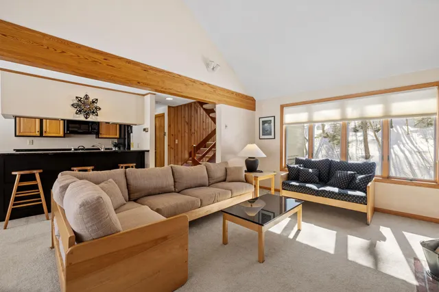 $795,000 | 32 Loonwood Drive, Unit 1, Lincoln, NH 03251