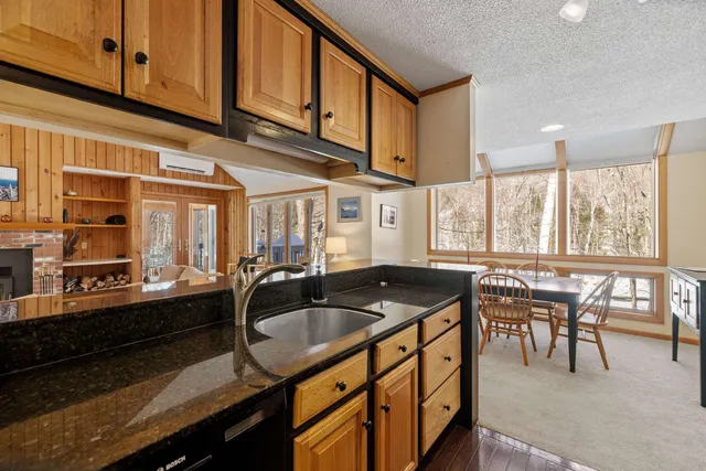 $795,000 | 32 Loonwood Drive, Unit 1, Lincoln, NH 03251