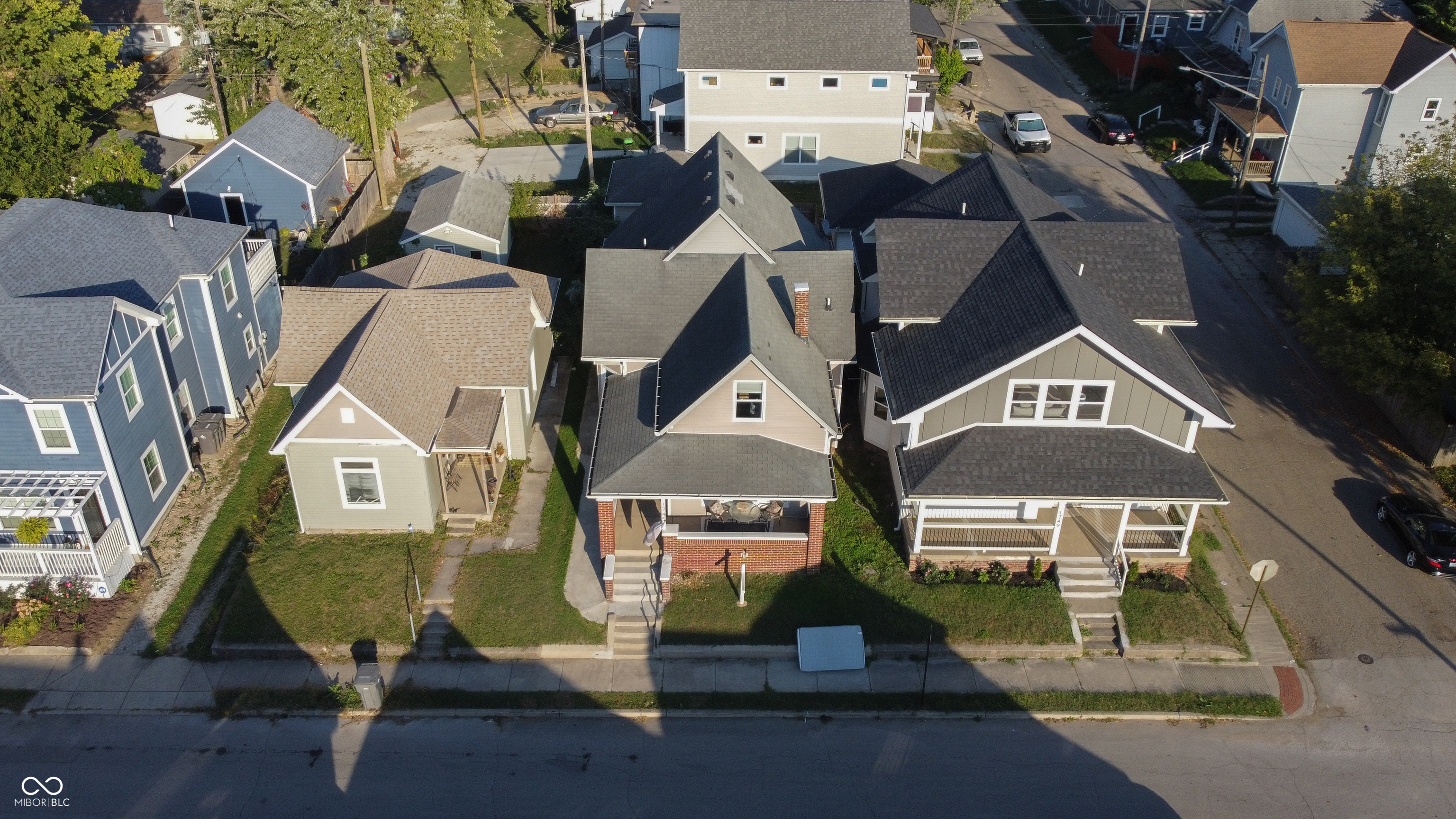 1745 Union Street Indianapolis, IN 46225 - Photo 3 of 25