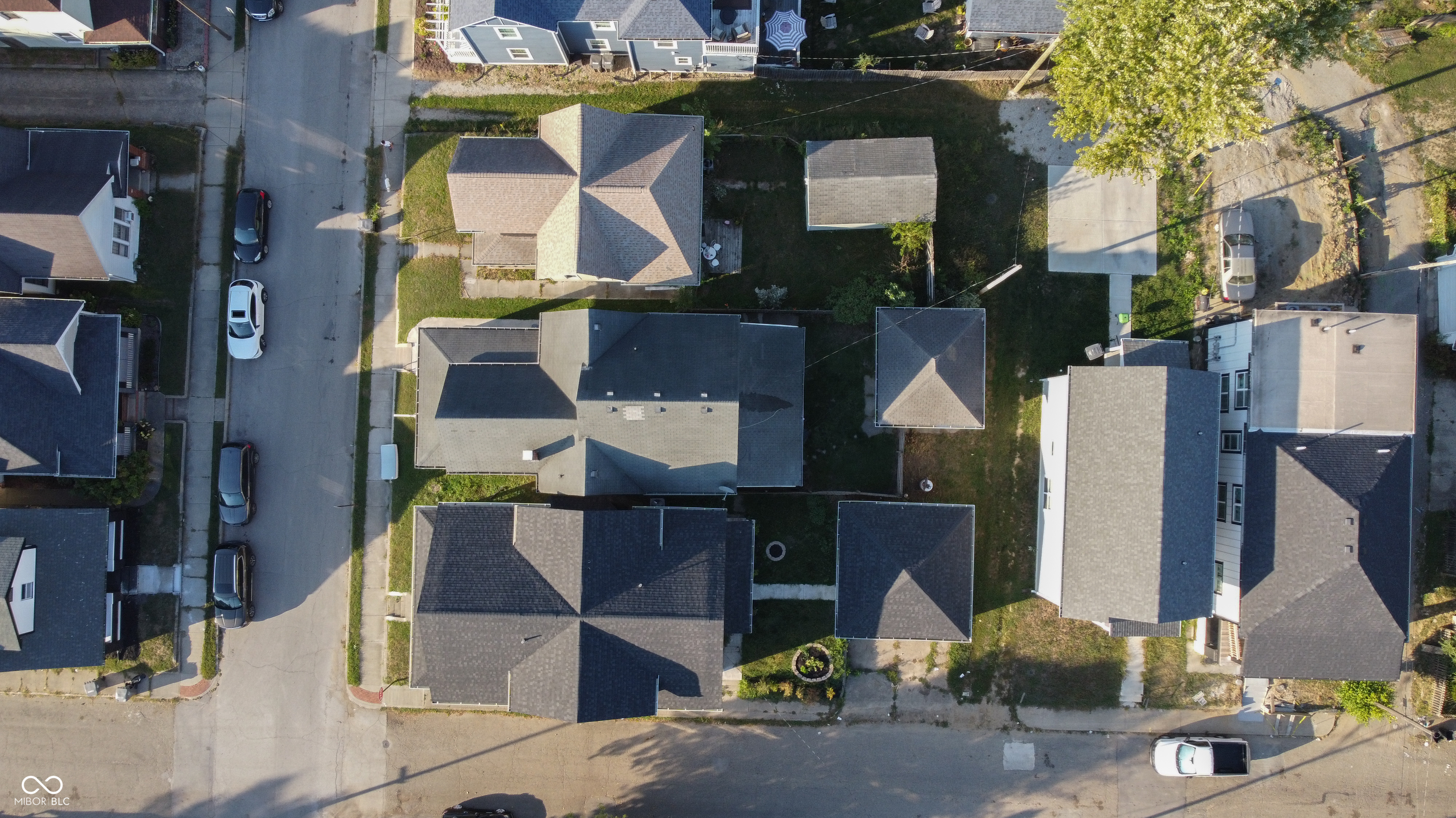 1745 Union Street Indianapolis, IN 46225 - Photo 4 of 25